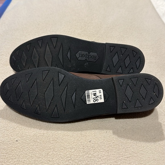 NWT Rockport brown suede tie up ladies shoes. These are low heels and a 8 1/2 N - Picture 5 of 5